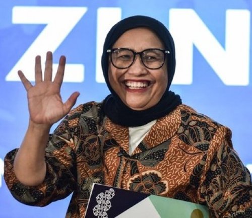 Kepala Badan Gizi Nasional (BGN) Nanik S. Deyang mengundurkan diri.
