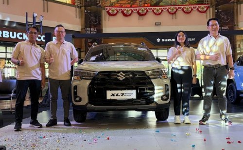 Pameran Suzuki XL7 di Atrium Siak Mall SKA Pekanbaru.
