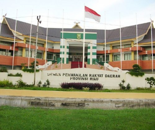 Gedung DPRD Riau.