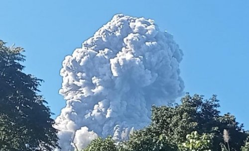 Ilustrasi Gunung Marapi, Sumbar erupsi pagi ini (foto/int)